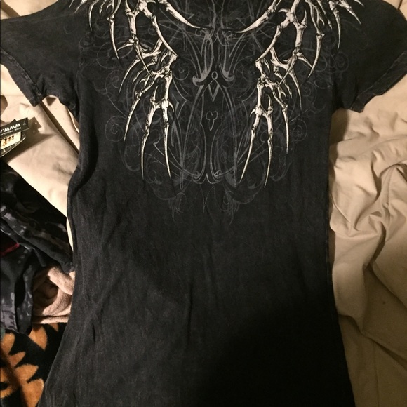 Affliction shirt - Picture 2 of 4